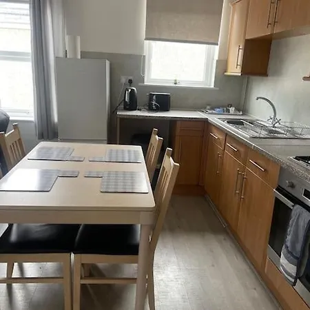 Spacious For Hols Base & Contractors Long Or Short C2c Western Lakes *